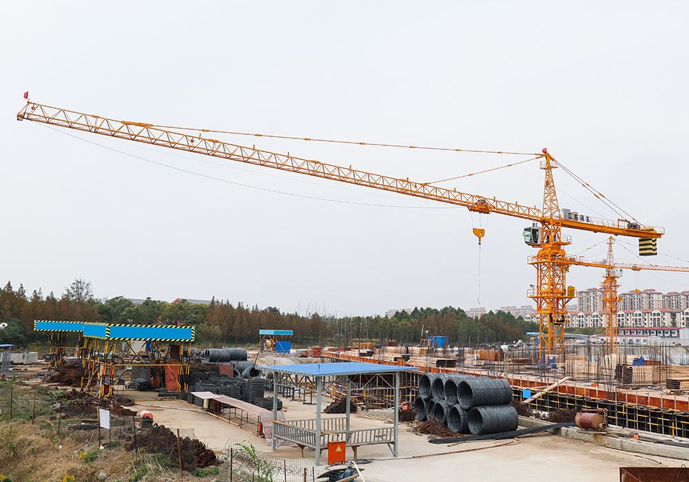 QTZ125 (6015) TopKit Construction Tower Crane 10T Lastekapasitet